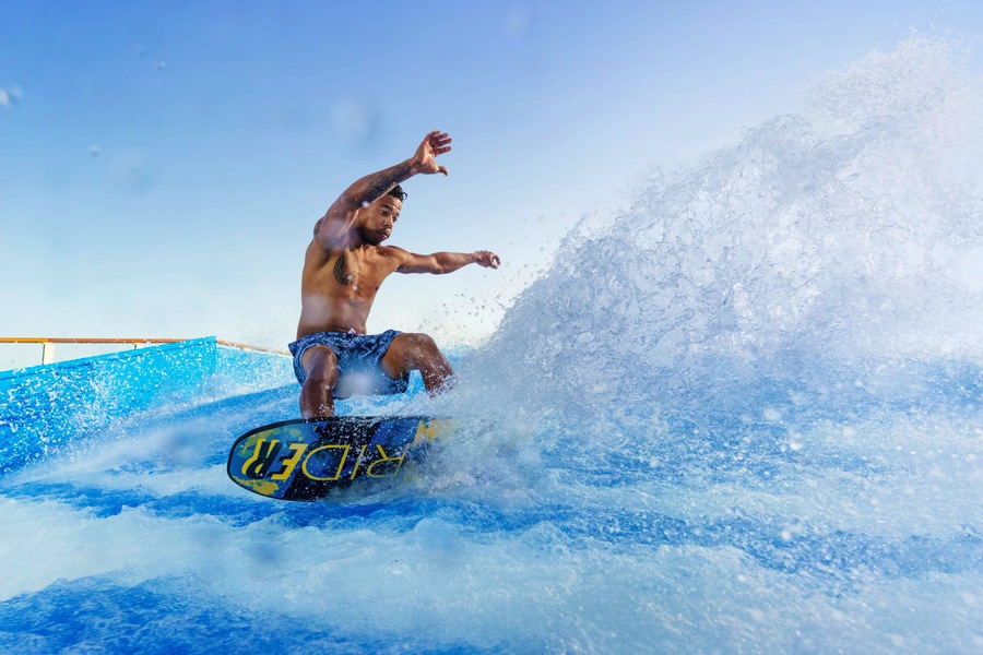 Royal Caribbean International, Flowrider2.jpg
